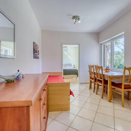 Hébergement de vacances Franjo-2 By Interhome *