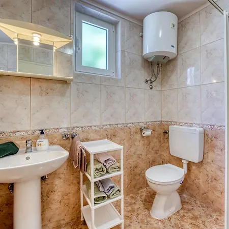 Prázdninový dům Franjo-2 By Interhome *