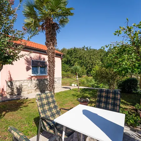 Hébergement de vacances Franjo-2 By Interhome Ika